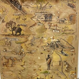 COPY - Disney’s Animal Kingdom resort bathroom wallpaper piece 🦁